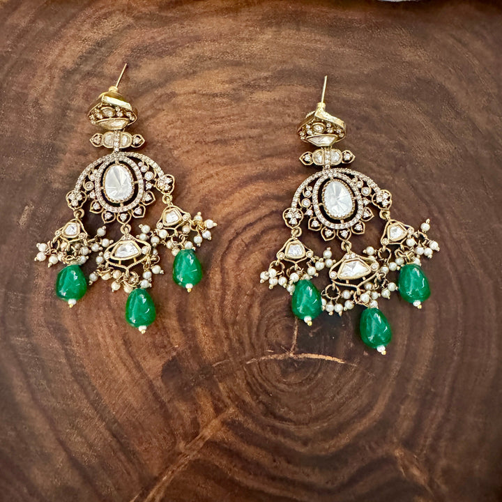 Nirvaya Emerald Polki Choker Set