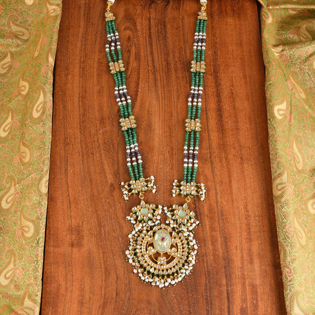 Saiyra Polki and Pearl Necklace Set