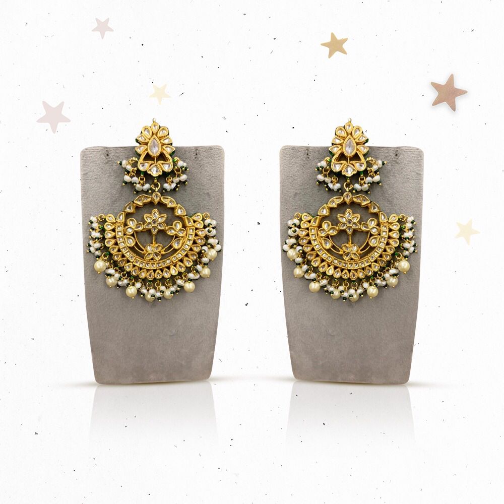 Shivani Girdhar in Haimi Polki and Pearl Chandbali