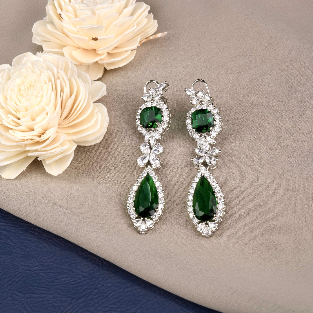 Eliyana Emerald And Diamond Necklace Set