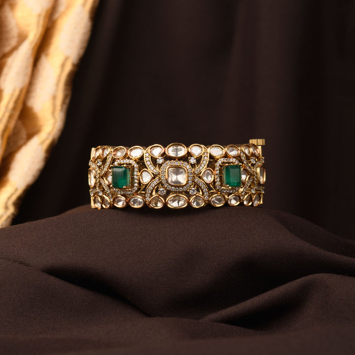 Tanusha Emerald Polki Kada