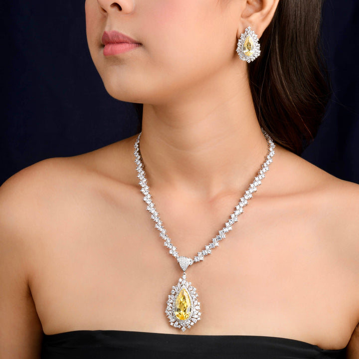 Kaiya Diamond Necklace Set