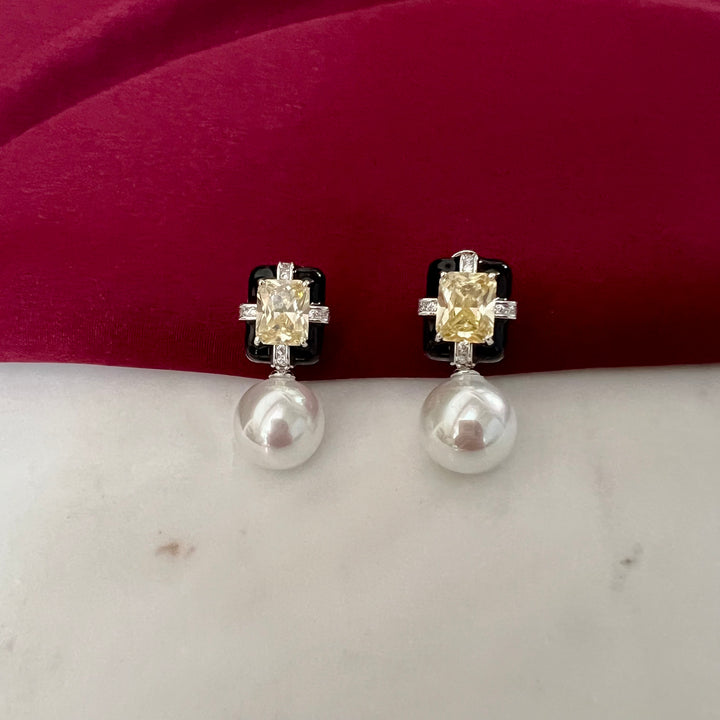 Dylan Enamel Pearl Studs