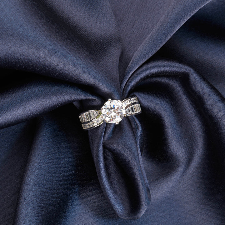 Cleo Diamond Ring