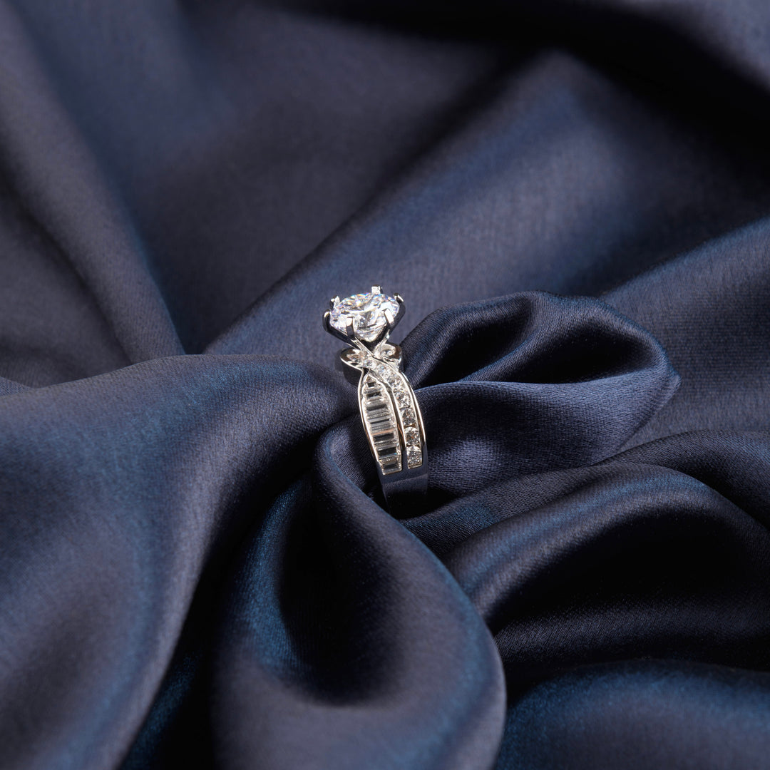 Cleo Diamond Ring