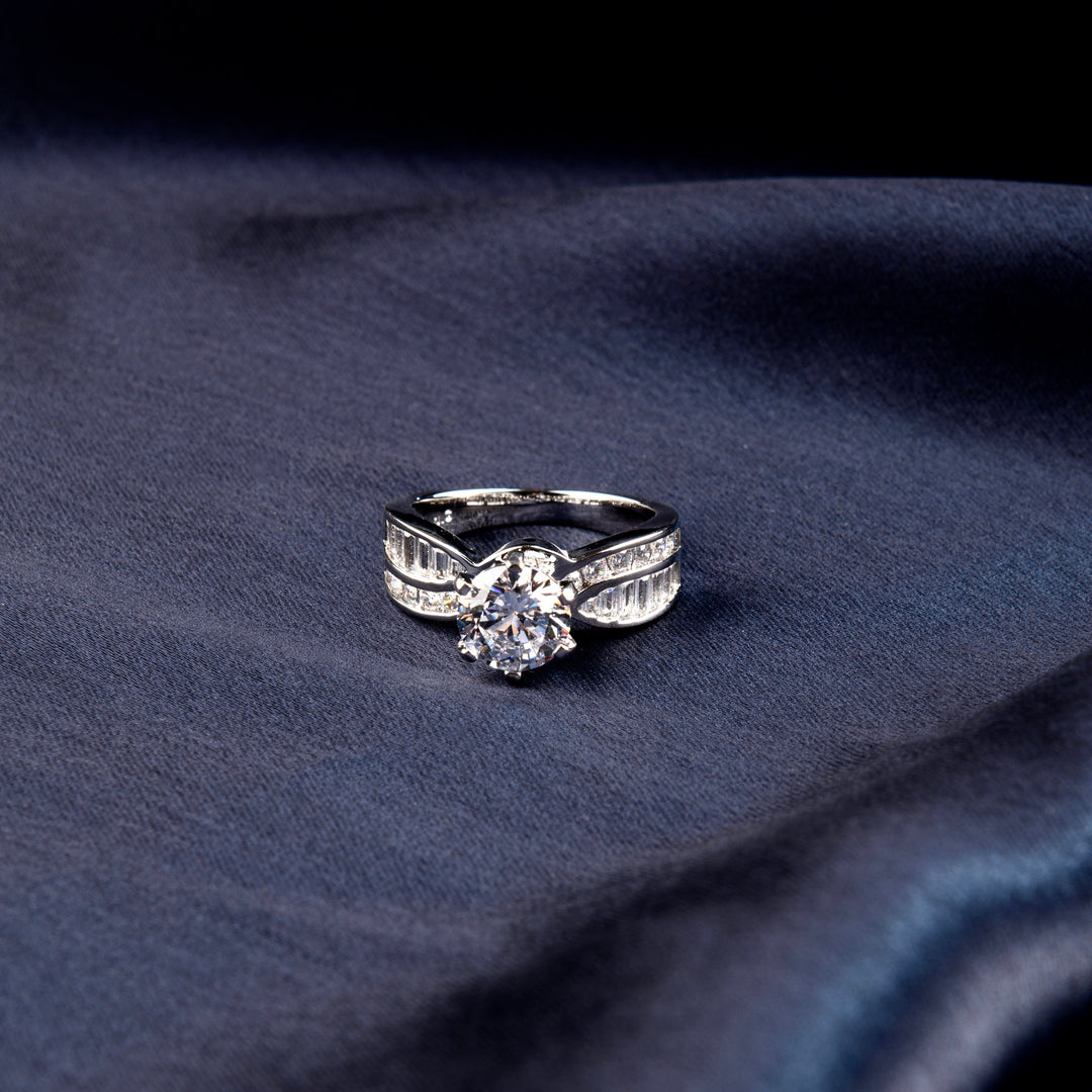 Cleo Diamond Ring