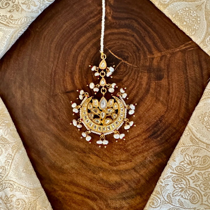 Daliya Pearl and Polki Mangtikka