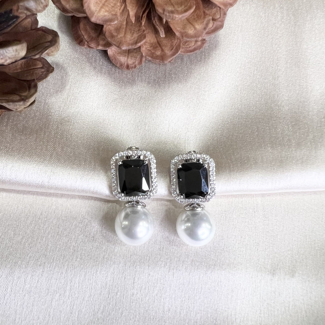 Edna Diamond and Pearl Studs