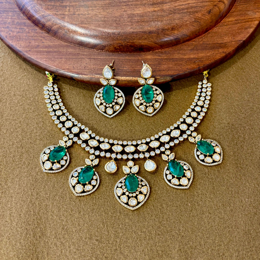 Indiana Polki Necklace Set
