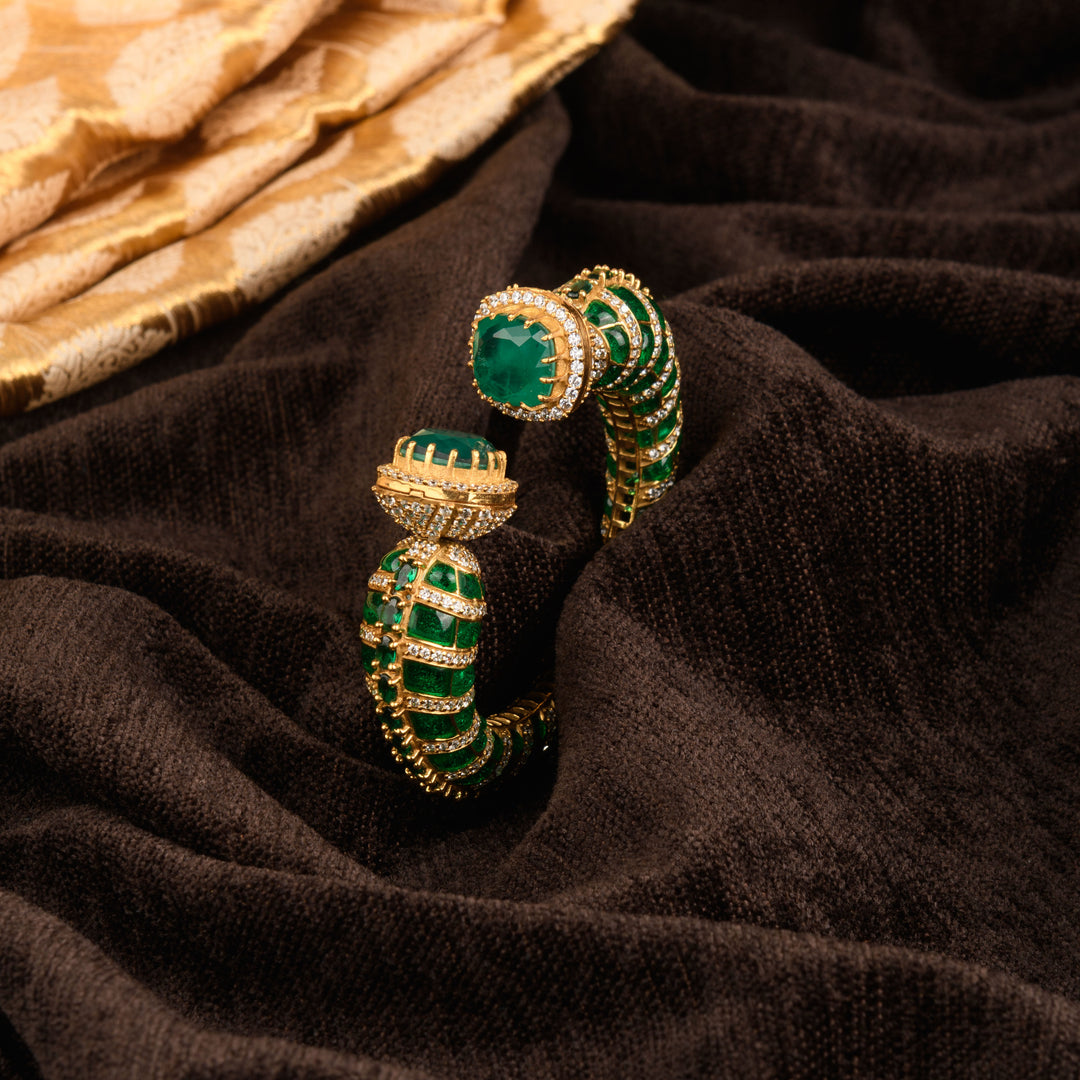 Nazam Emerald Kada