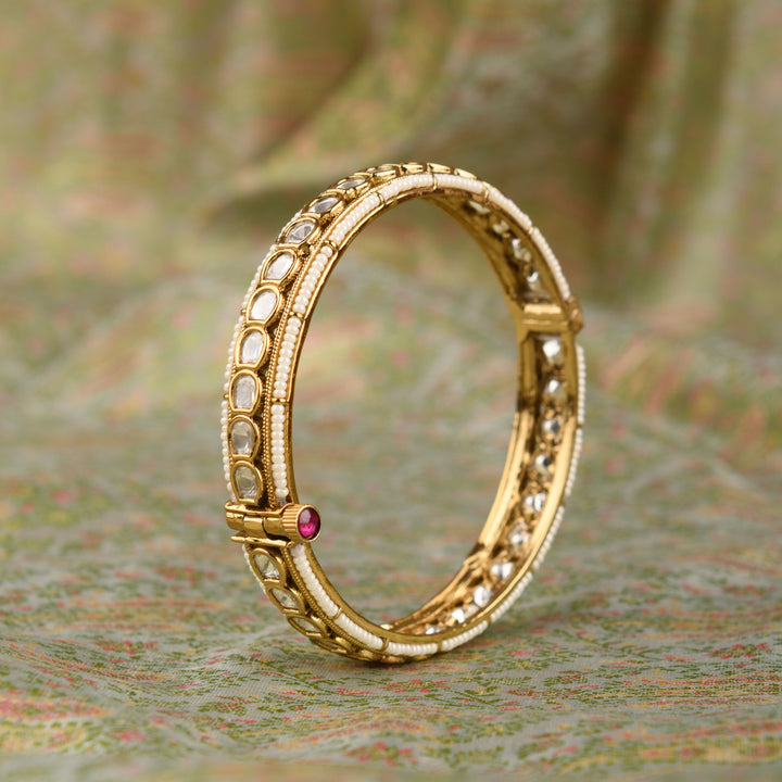 Ishita Polki and Pearl Bangle Pair