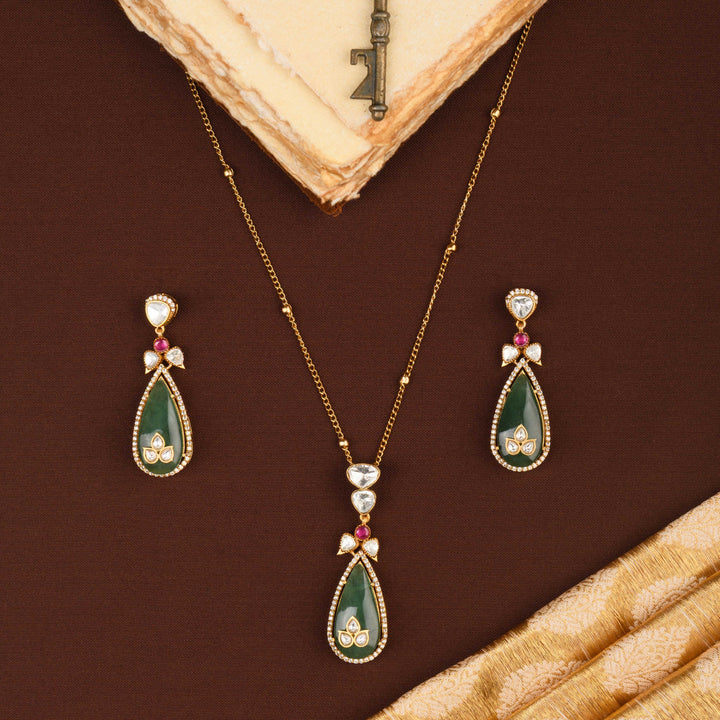 Reeva Polki Necklace Set