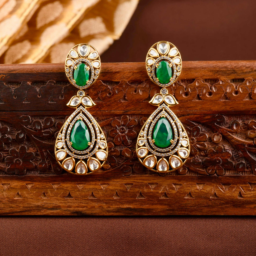 Rivaayat Polki and Emerald Choker Set