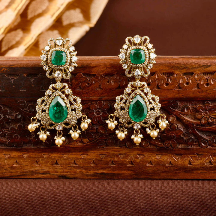 Noorja Polki and Emerald Choker Set