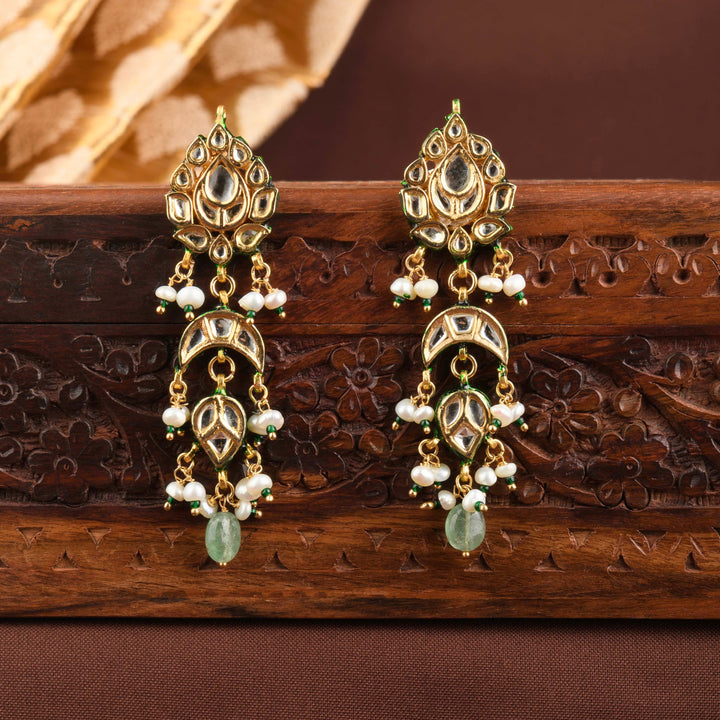 Taraani Polki and Pearl Necklace Set