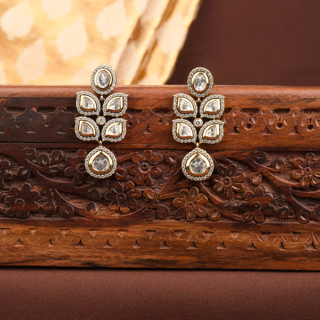 Ariyah Victorian Polki Necklace Set