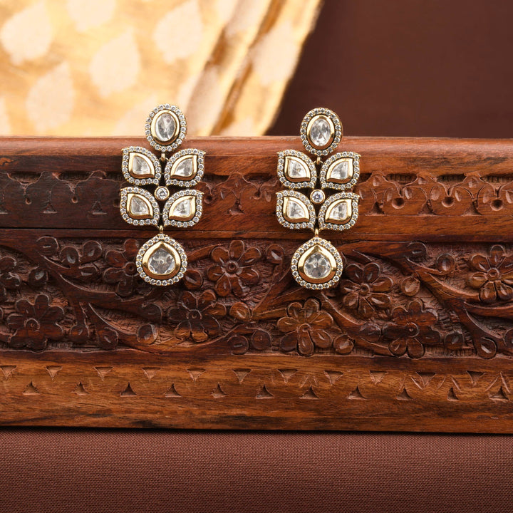 Ariyah Victorian Polki Necklace Set