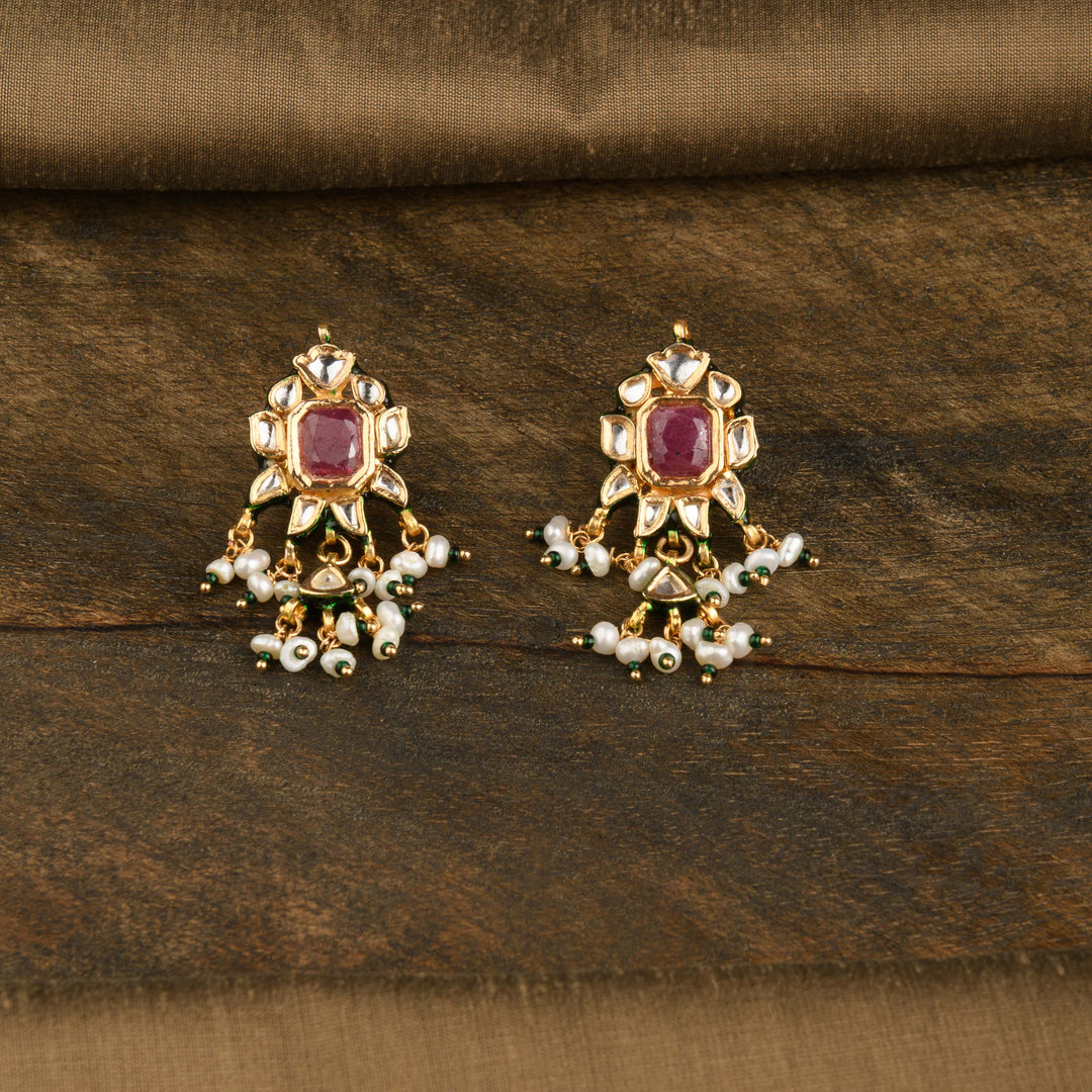 Rajeshwari Navratan Choker Set