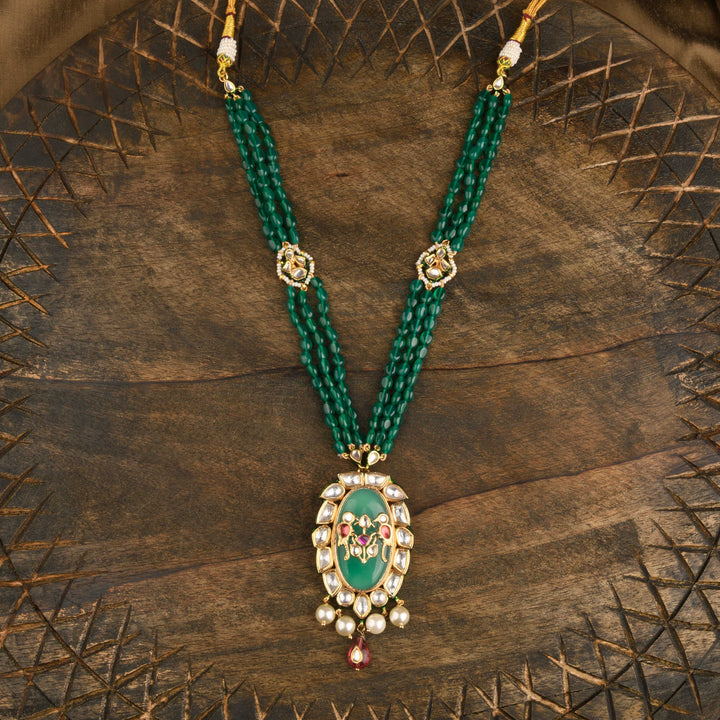 Navika Emerald Necklace Set