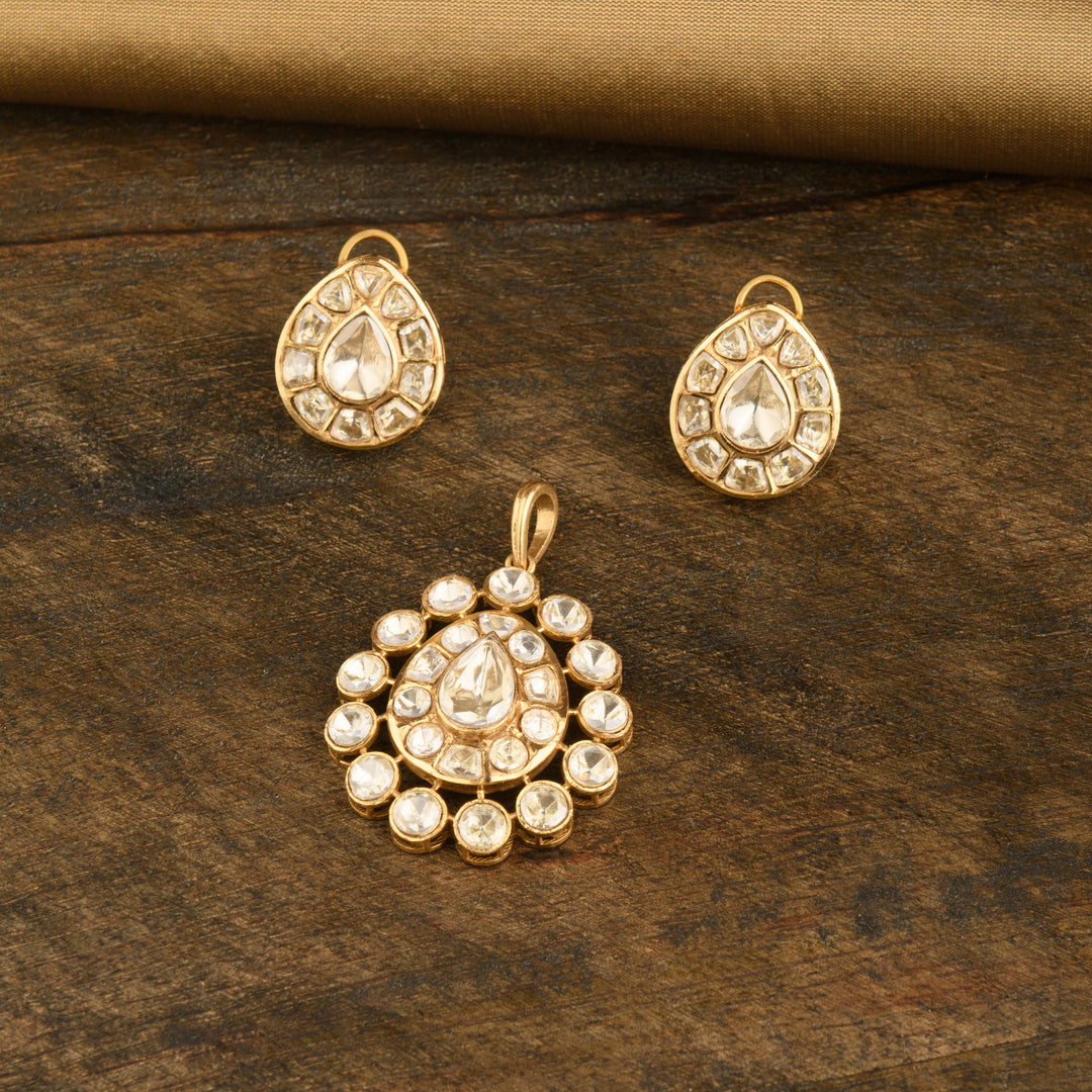Atiya Polki Pendant Set