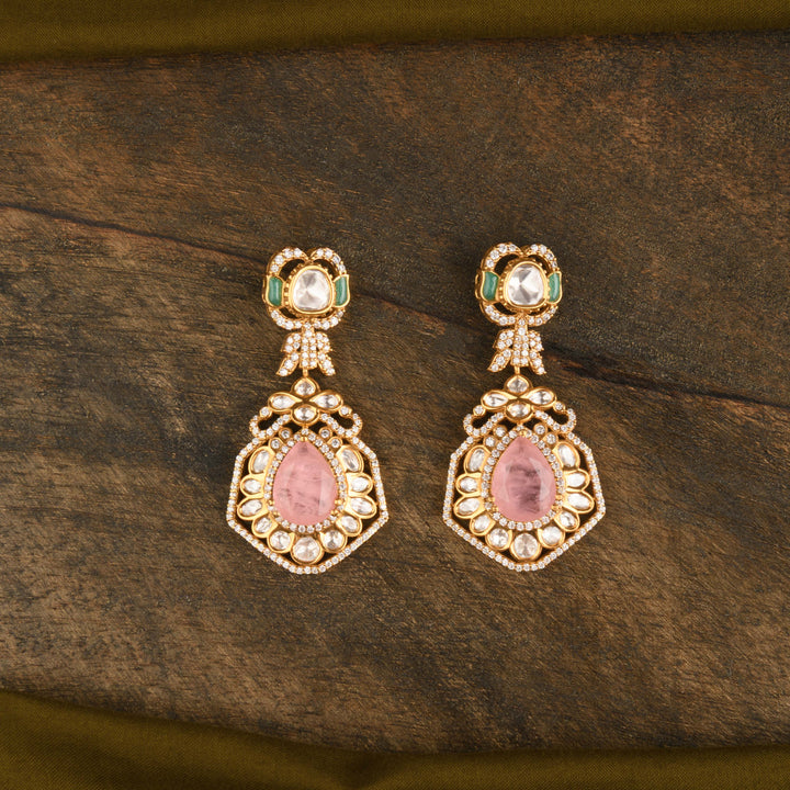 Chhavi Polki and Pearl Choker Set