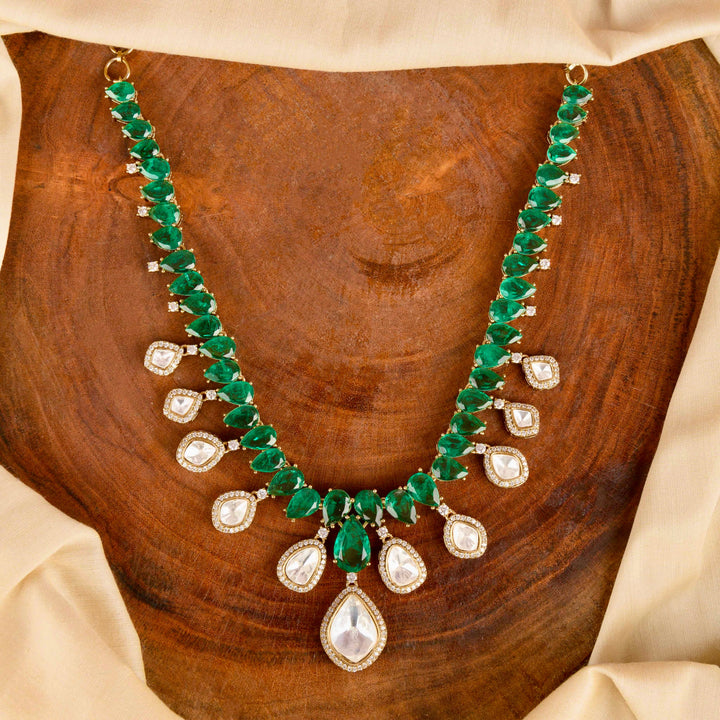 Aarvi Emerald Necklace Set