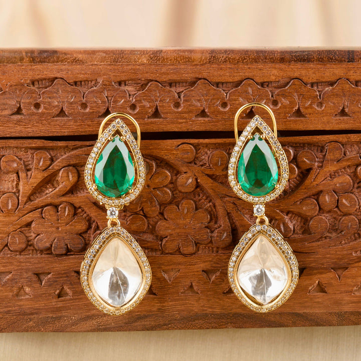 Aarvi Emerald Necklace Set