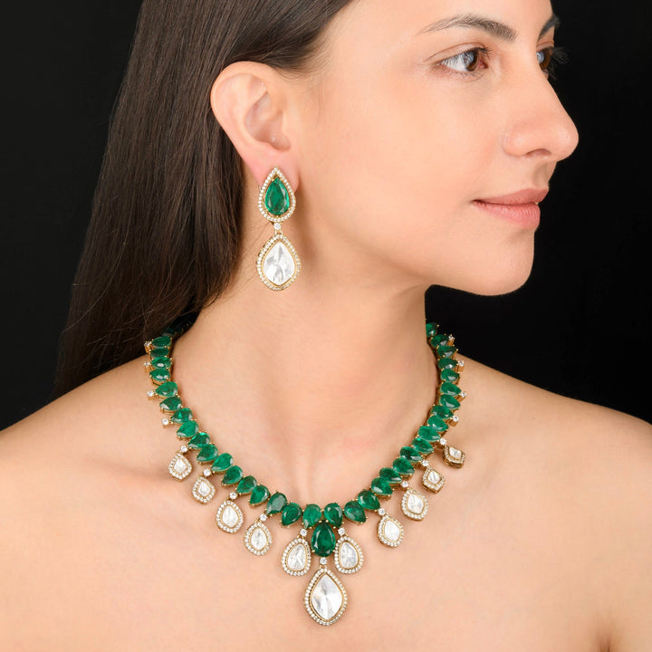 Aarvi Emerald Necklace Set