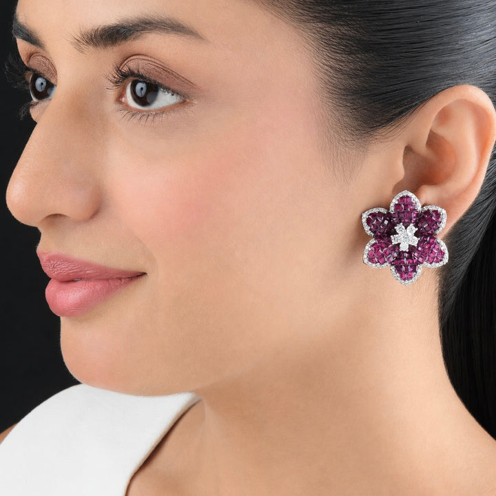 Eveline Flower Studs
