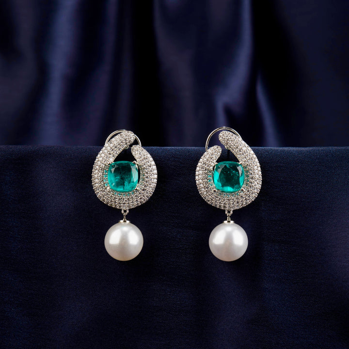 Loreen Diamond and Pearl Studs