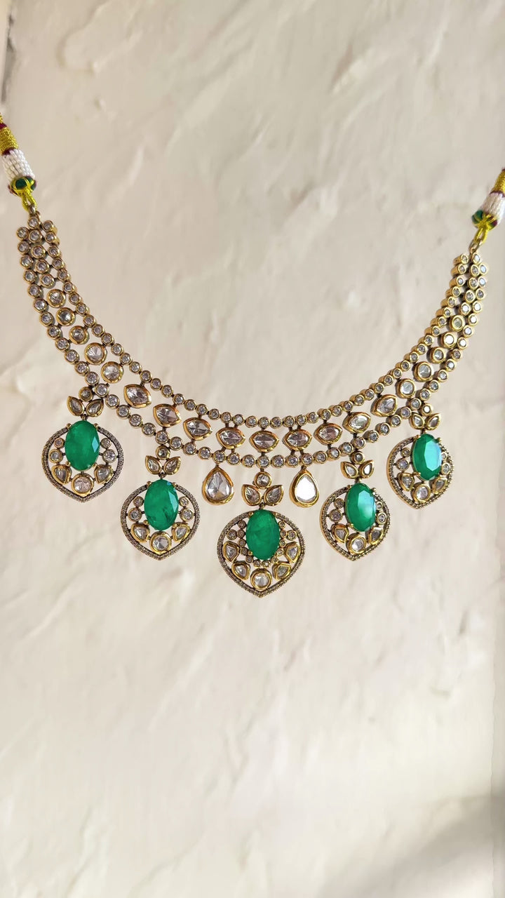 Indiana Polki Necklace Set
