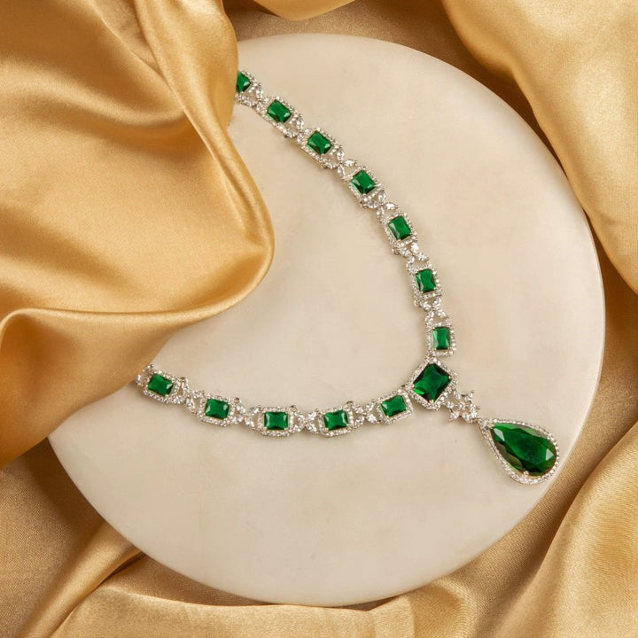 Clare Emerald Diamond Necklace Set