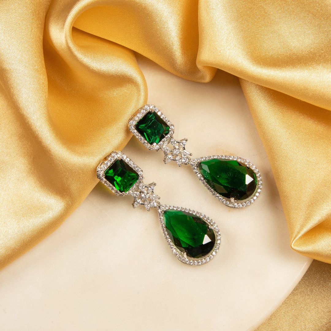 Clare Emerald Diamond Necklace Set