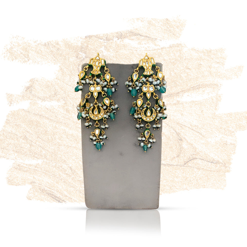 House of MISU in Damini Emerald Polki Choker Set