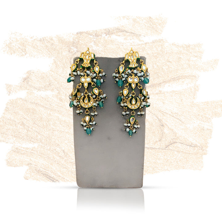 House of MISU in Damini Emerald Polki Choker Set