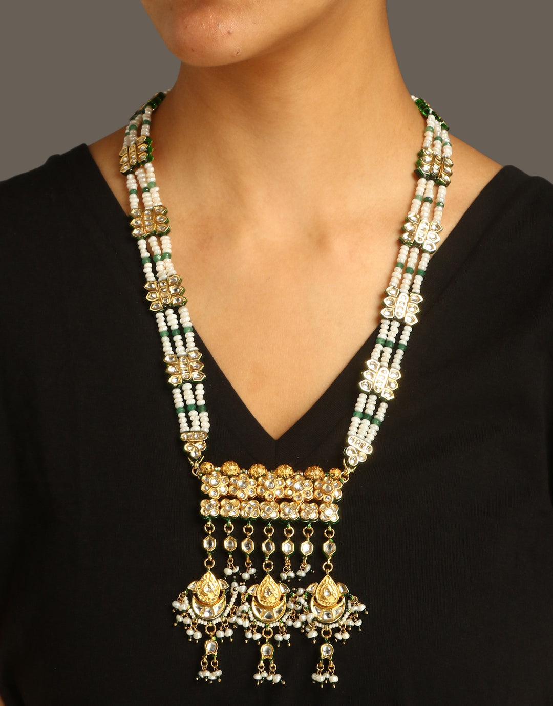 Tanvika Pearl and Polki Necklace Set