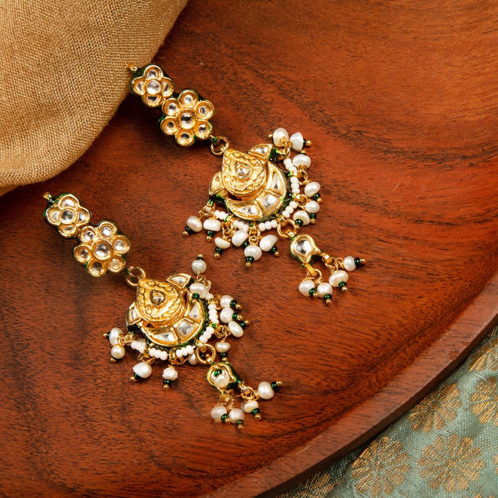 Tanvika Pearl and Polki Necklace Set